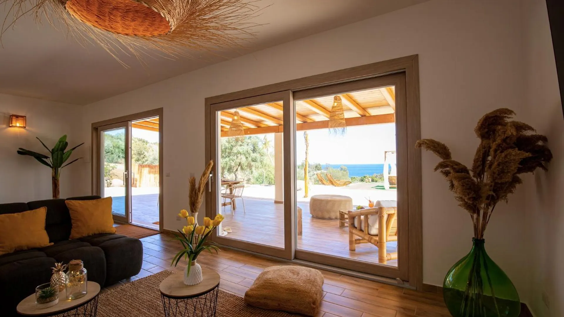 Villa Maju Tertenìa